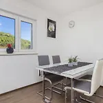 Gornje Starine דירה *