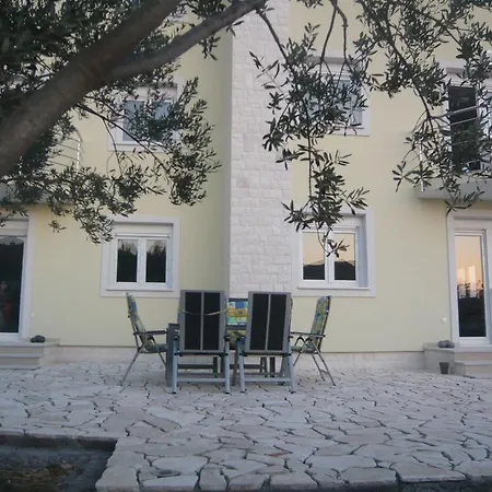 Gornje Starine Apartment Tribunj (Sibenik-Knin)