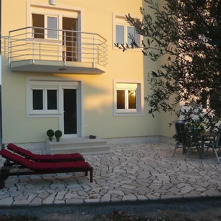 Apartament Gornje Starine *
