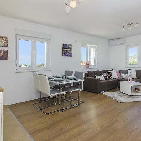 Gornje Starine 公寓