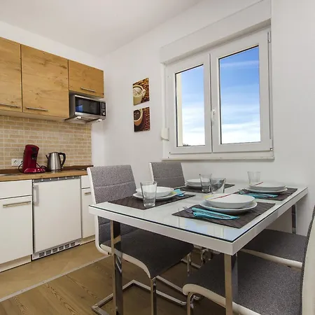 Gornje Starine 公寓 *