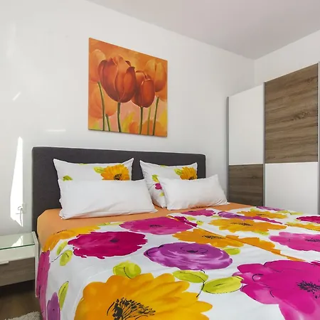 Gornje Starine 公寓 *